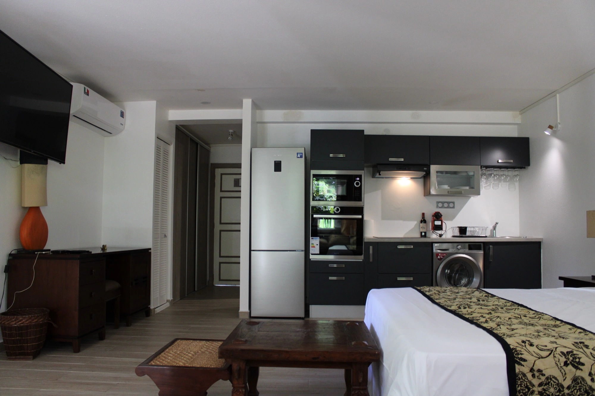 La chambre et son coin nuit
